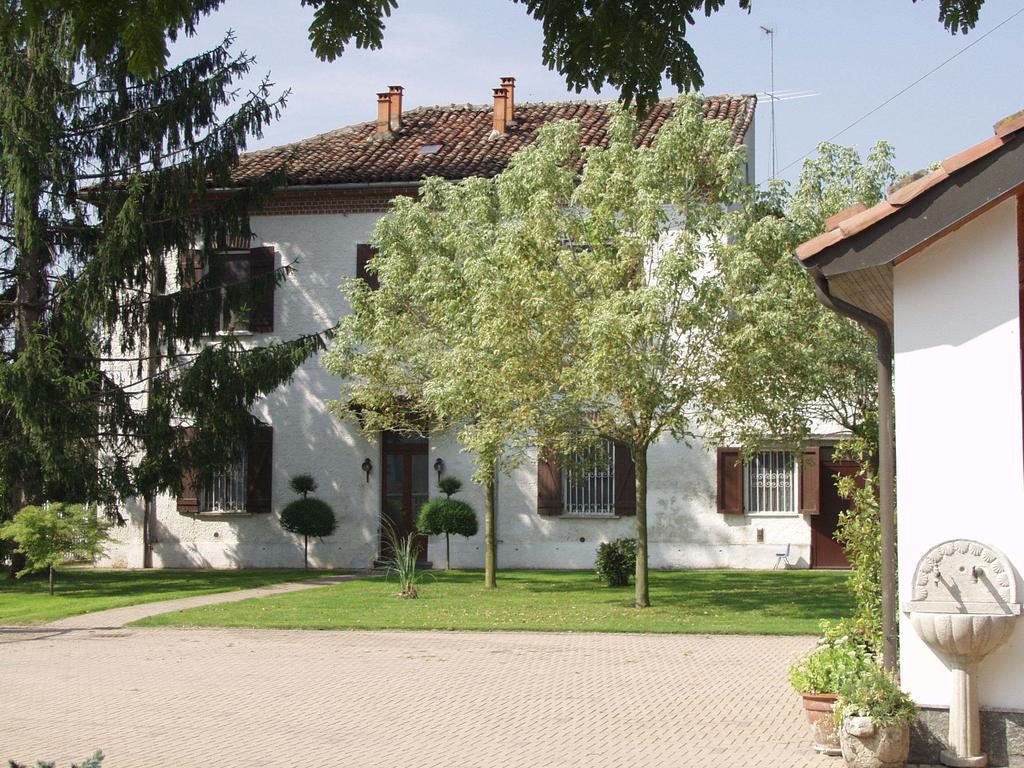 B&B Casa Manuelli 亚历山德里亚 外观 照片